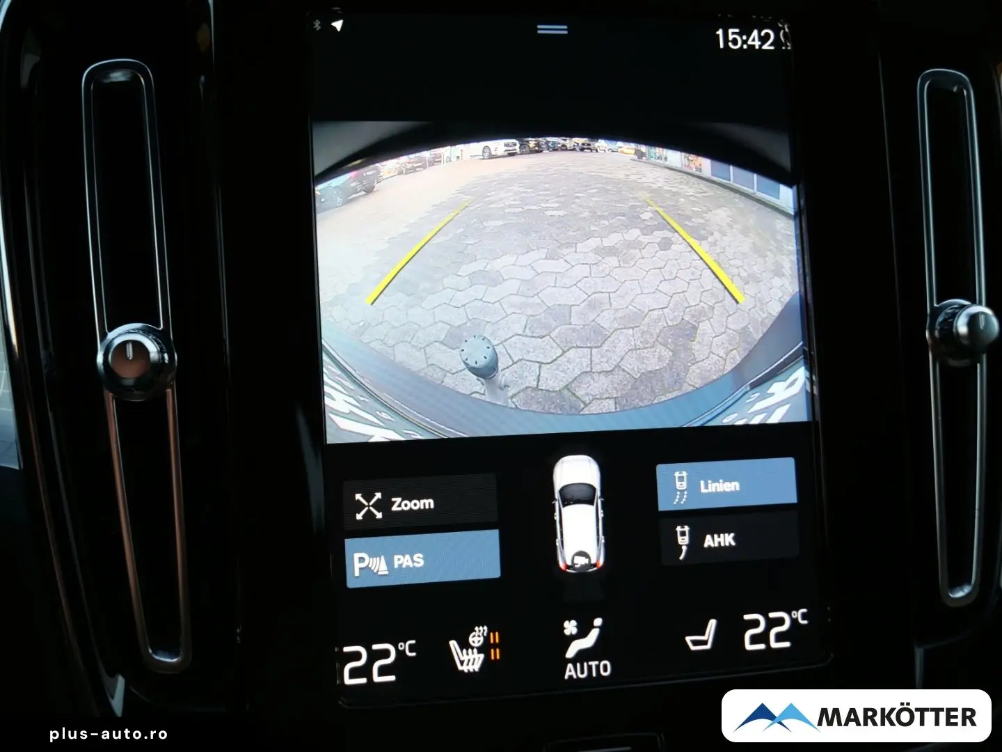 VOLVO XC40 T4 Recharge Core STHZ AHK CAM SHZ LHZ