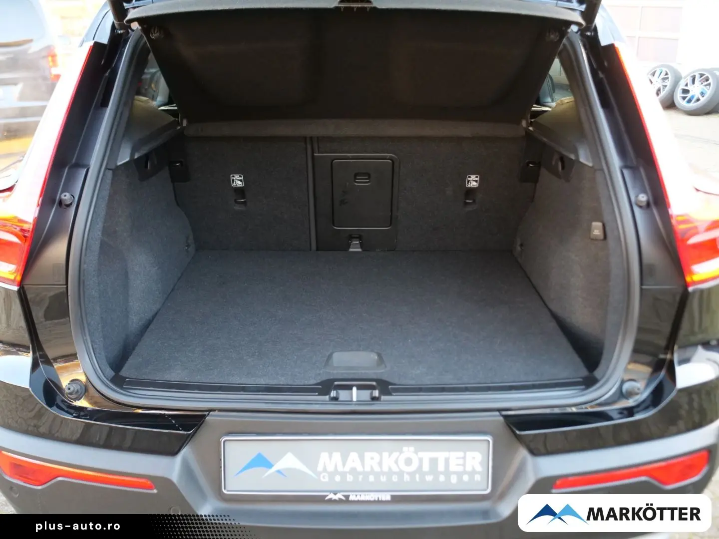 VOLVO XC40 T4 Recharge Core STHZ AHK CAM SHZ LHZ