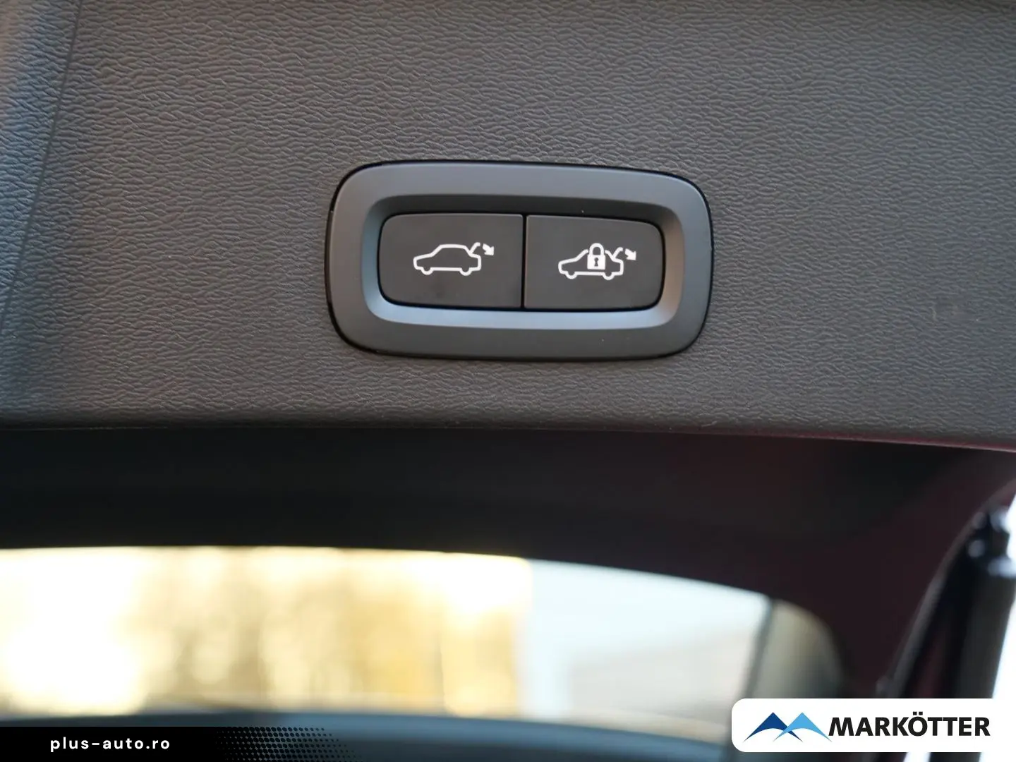 VOLVO XC40 T4 Recharge Core STHZ AHK CAM SHZ LHZ