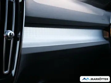 VOLVO XC40 T4 Recharge Core STHZ AHK CAM SHZ LHZ