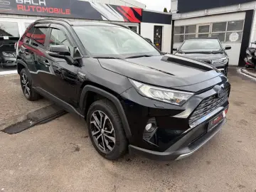 TOYOTA RAV4 Hybrid 4x2 Team Deutschland Leder