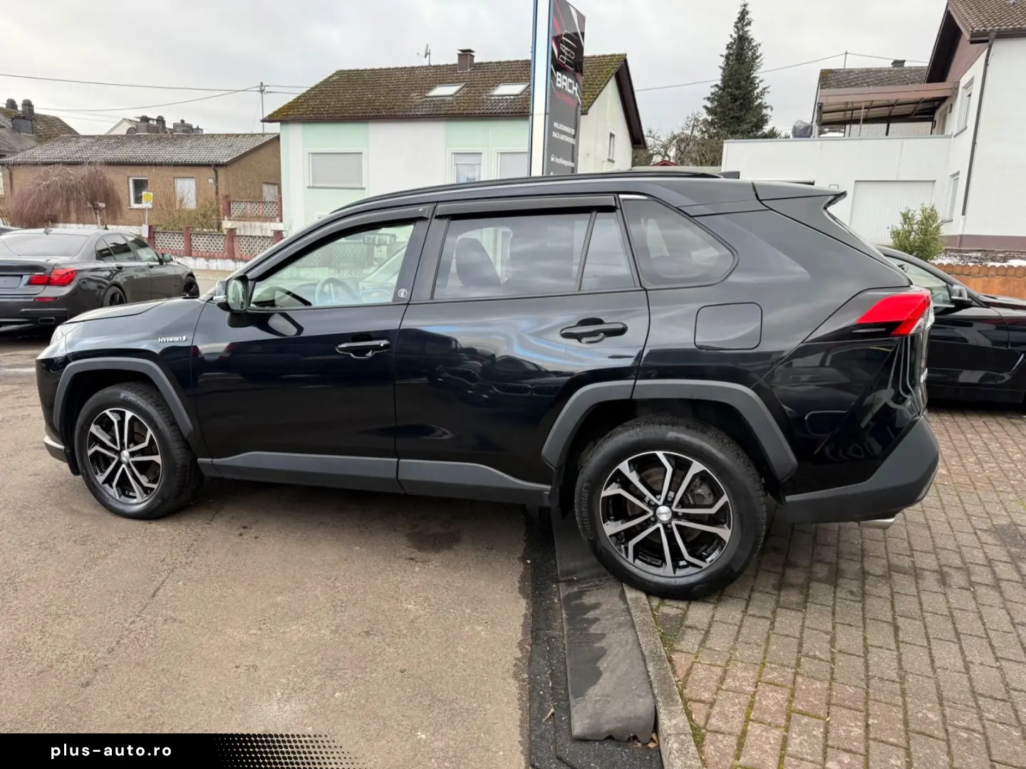 TOYOTA RAV4 Hybrid 4x2 Team Deutschland Leder