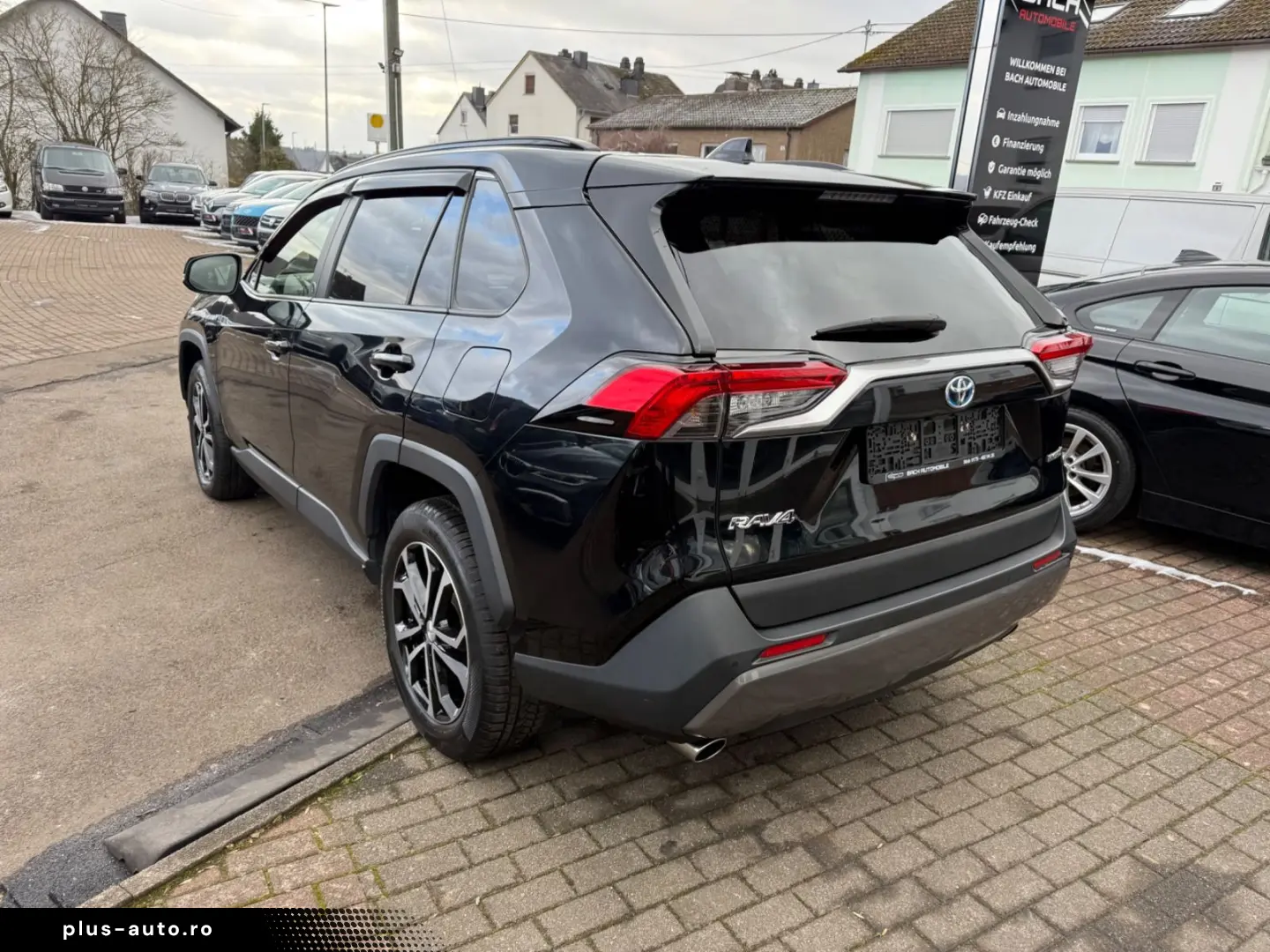TOYOTA RAV4 Hybrid 4x2 Team Deutschland Leder
