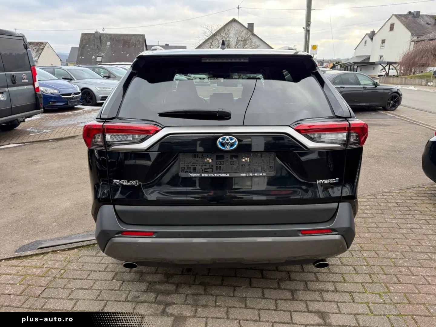 TOYOTA RAV4 Hybrid 4x2 Team Deutschland Leder