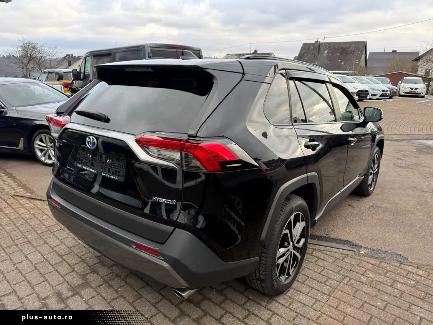 TOYOTA RAV4 Hybrid 4x2 Team Deutschland Leder