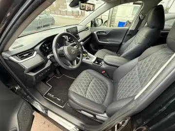 TOYOTA RAV4 Hybrid 4x2 Team Deutschland Leder