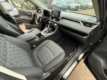 TOYOTA RAV4 Hybrid 4x2 Team Deutschland Leder