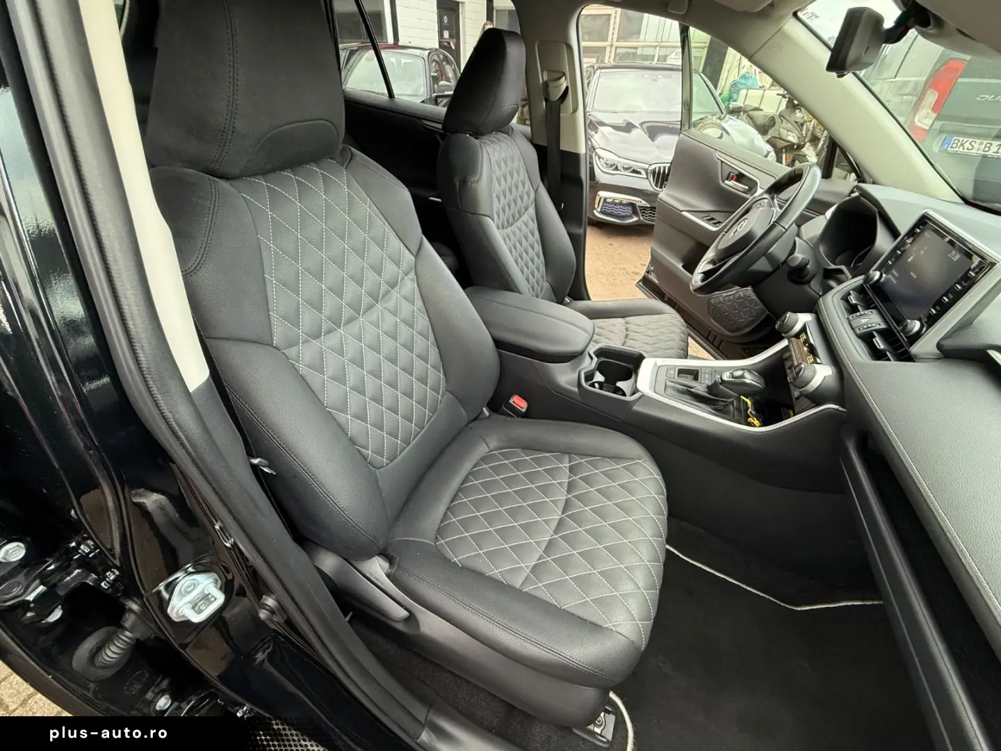 TOYOTA RAV4 Hybrid 4x2 Team Deutschland Leder