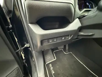 TOYOTA RAV4 Hybrid 4x2 Team Deutschland Leder