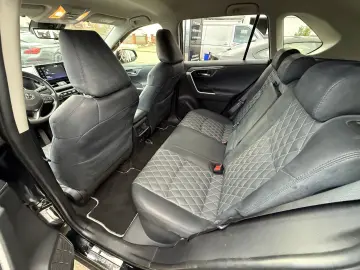 TOYOTA RAV4 Hybrid 4x2 Team Deutschland Leder