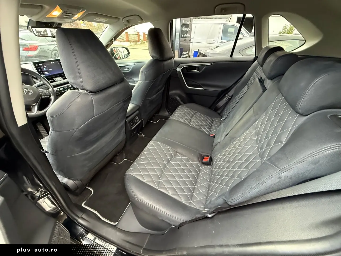 TOYOTA RAV4 Hybrid 4x2 Team Deutschland Leder