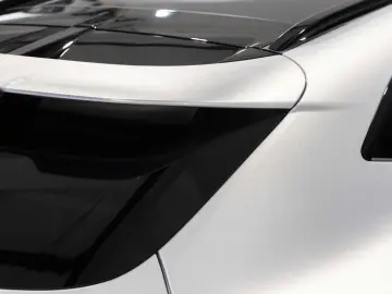 ASTON MARTIN DBX 707