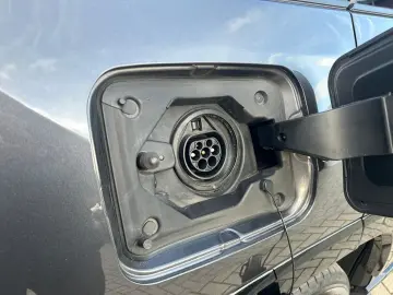 TOYOTA RAV 4 2 5l Plug-in Hybrid 4x4 Technik ACC SHZ LE