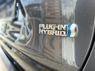 TOYOTA RAV 4 2 5l Plug-in Hybrid 4x4 Technik ACC SHZ LE