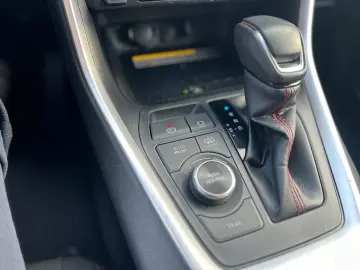 TOYOTA RAV 4 2 5l Plug-in Hybrid 4x4 Technik ACC SHZ LE