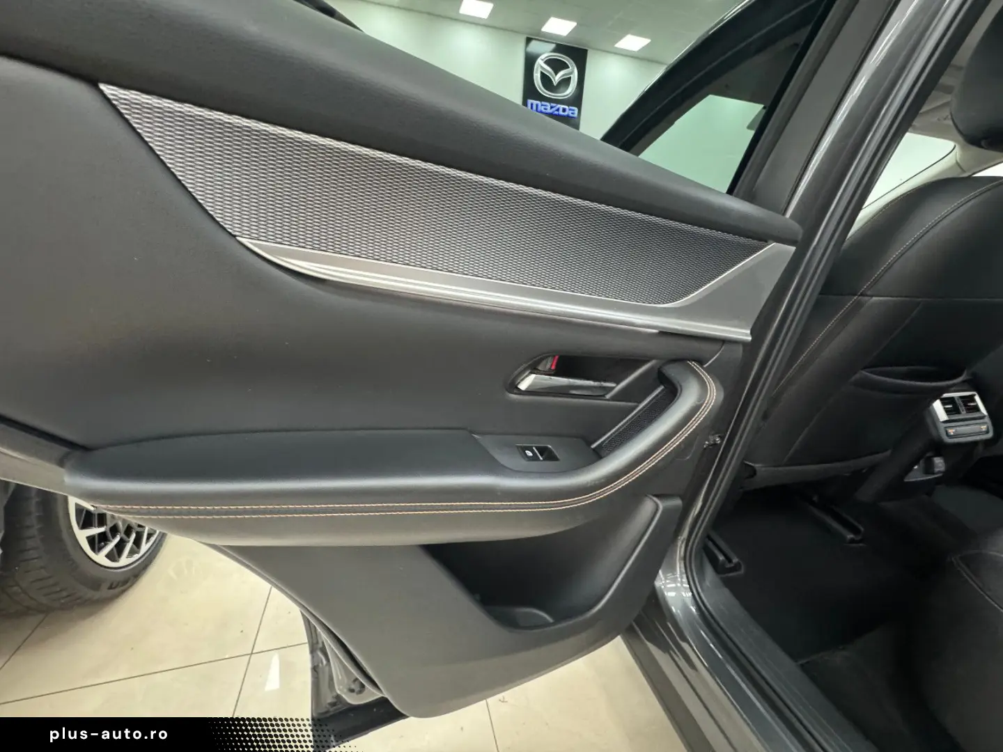 MAZDA CX-60 PHEV 327ps Homura AWD CON- DRI- COM-P