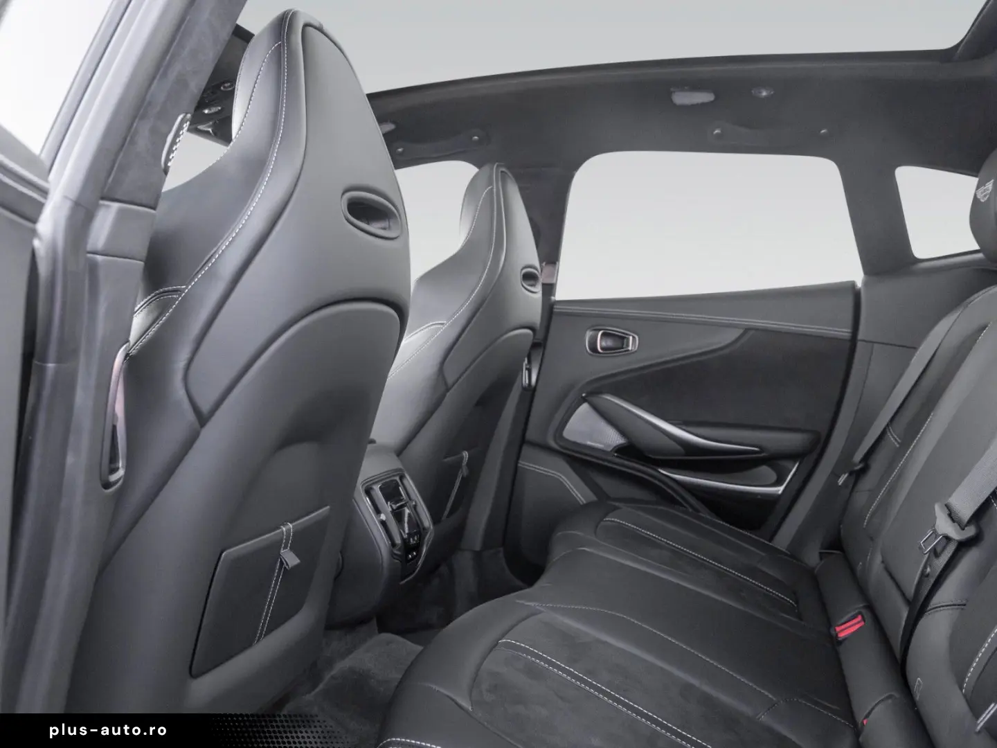 ASTON MARTIN DBX707   Remote Heat   Signature Paint