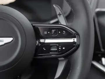 ASTON MARTIN DBX707   Remote Heat   Signature Paint