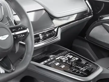 ASTON MARTIN DBX707   Remote Heat   Signature Paint