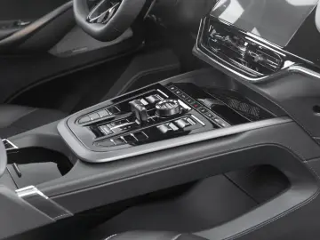 ASTON MARTIN DBX707   Remote Heat   Signature Paint