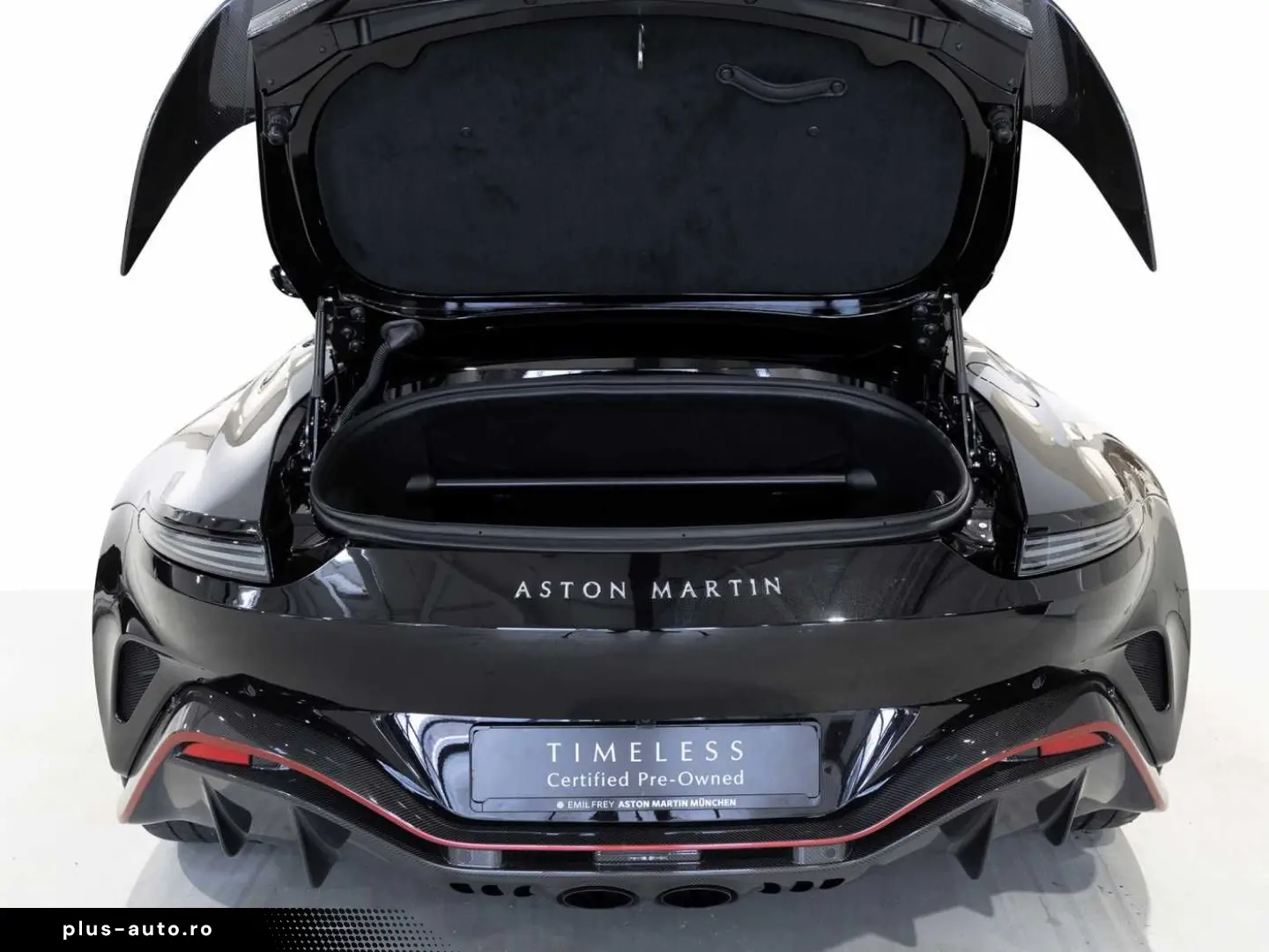 ASTON MARTIN New Vantage V12 Roadster