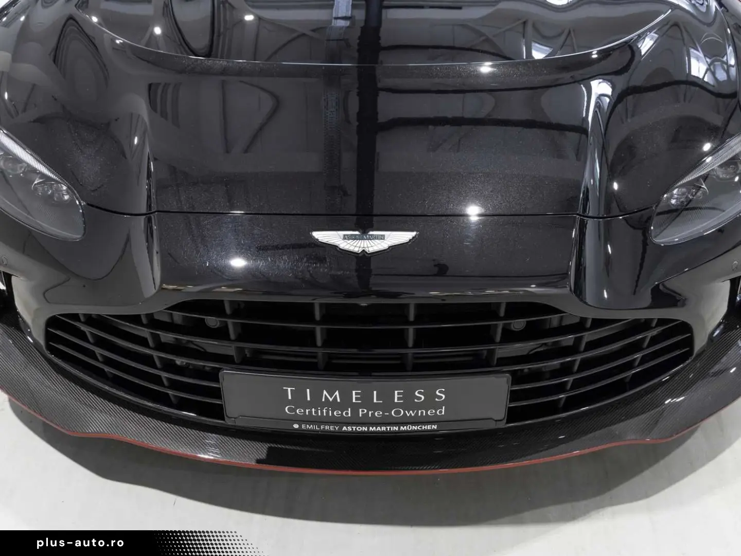 ASTON MARTIN New Vantage V12 Roadster