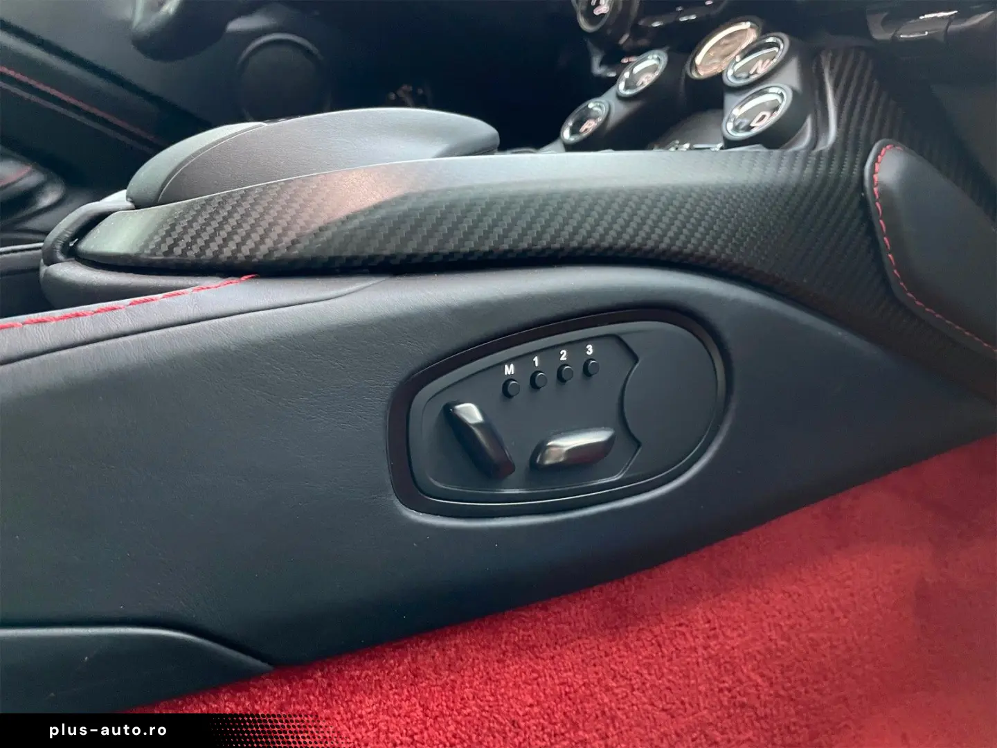 ASTON MARTIN V12 Vantage - Carbon Packs