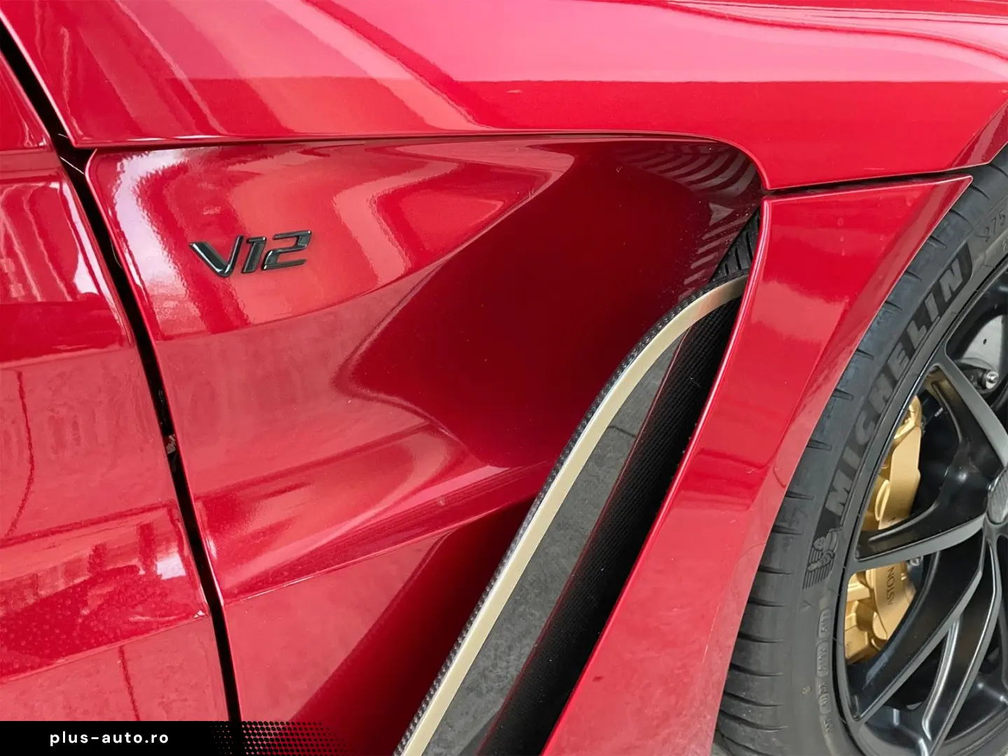 ASTON MARTIN V12 Vantage - Carbon Packs