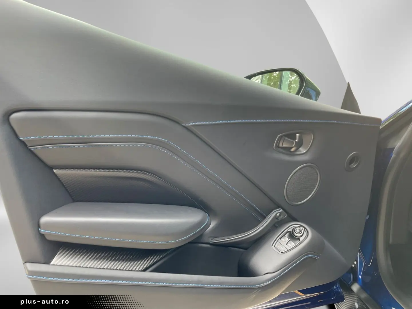 ASTON MARTIN V12 Vantage Nr. 24 of 333