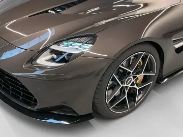 ASTON MARTIN Vanquish Coupe