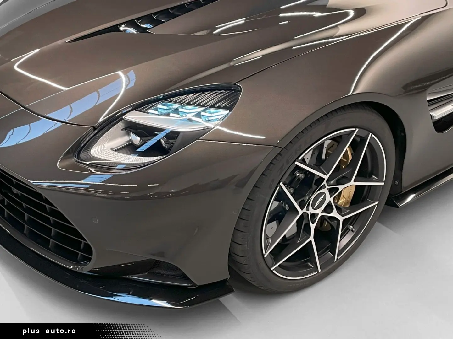 ASTON MARTIN Vanquish Coupe