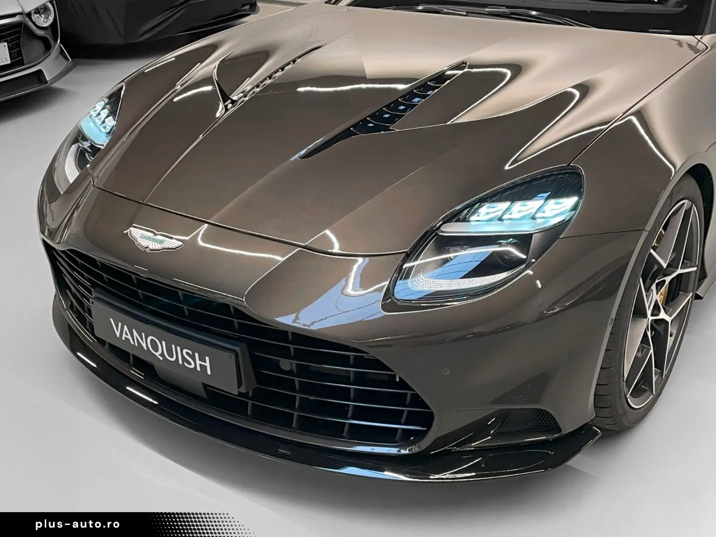 ASTON MARTIN Vanquish Coupe