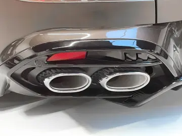 ASTON MARTIN Vanquish Coupe