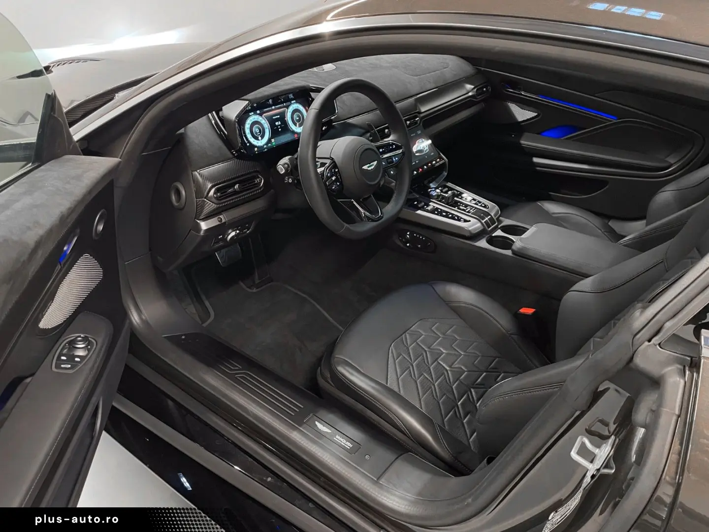 ASTON MARTIN Vanquish Coupe