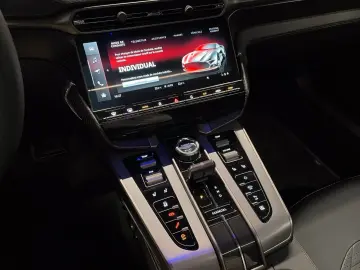 ASTON MARTIN Vanquish Coupe