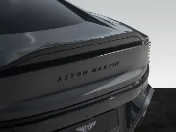 ASTON MARTIN Vanquish   Full Satin Carbon