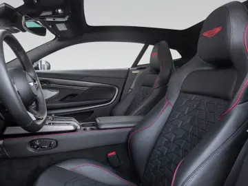 ASTON MARTIN Vanquish   Full Satin Carbon