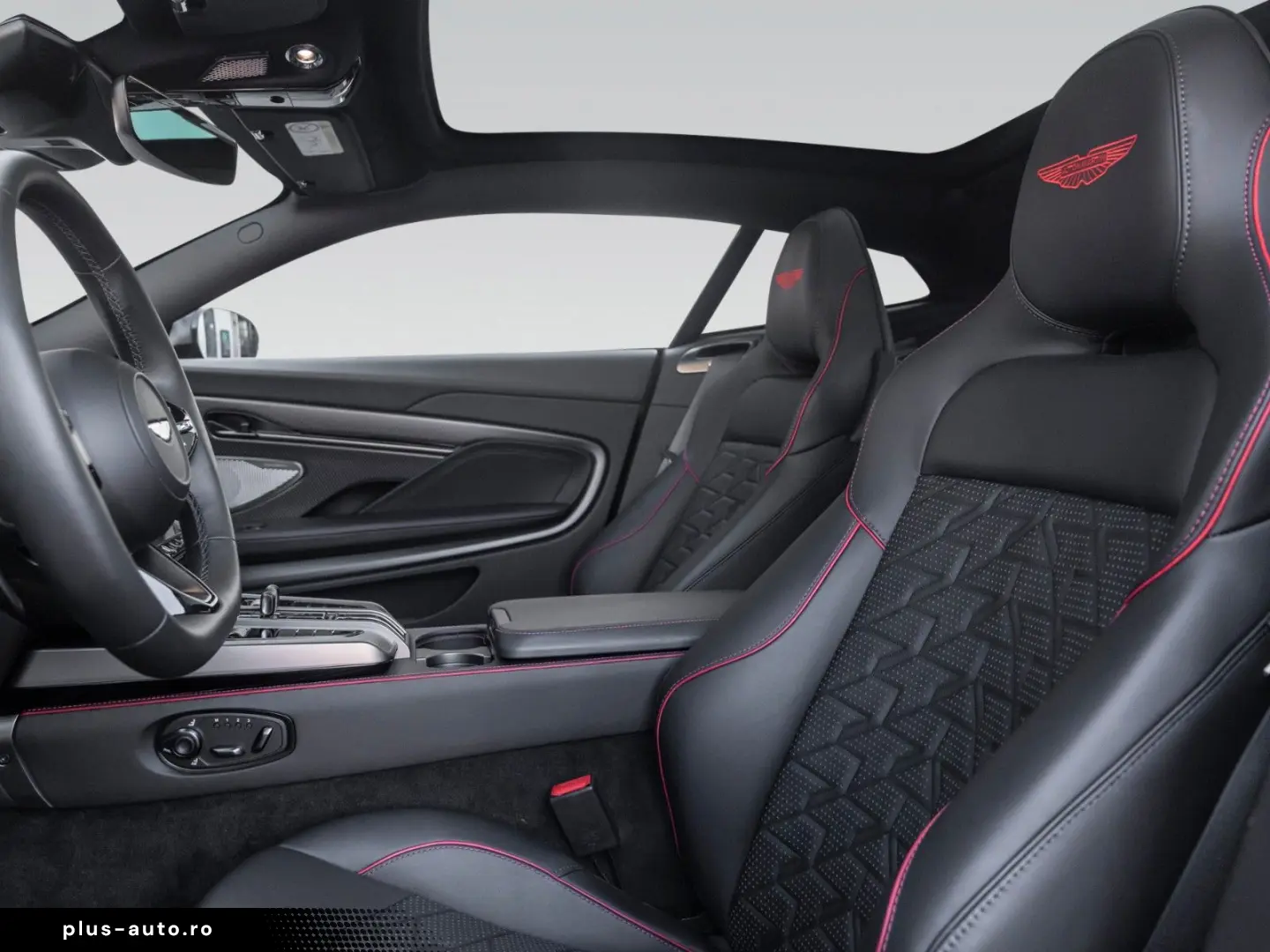 ASTON MARTIN Vanquish   Full Satin Carbon