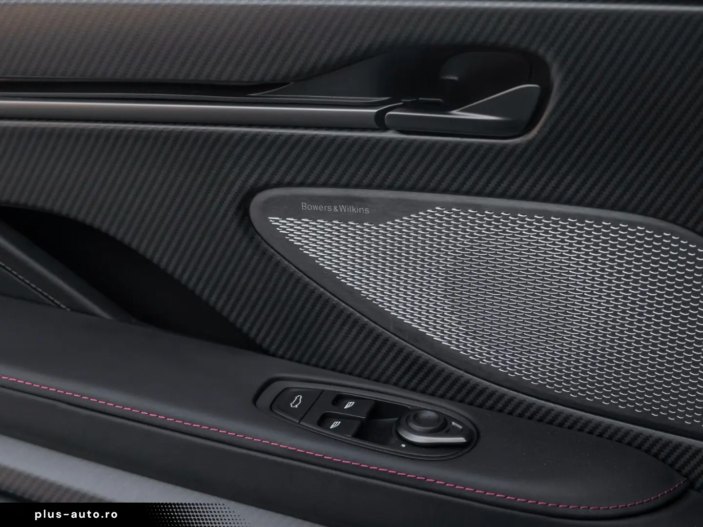 ASTON MARTIN Vanquish   Full Satin Carbon