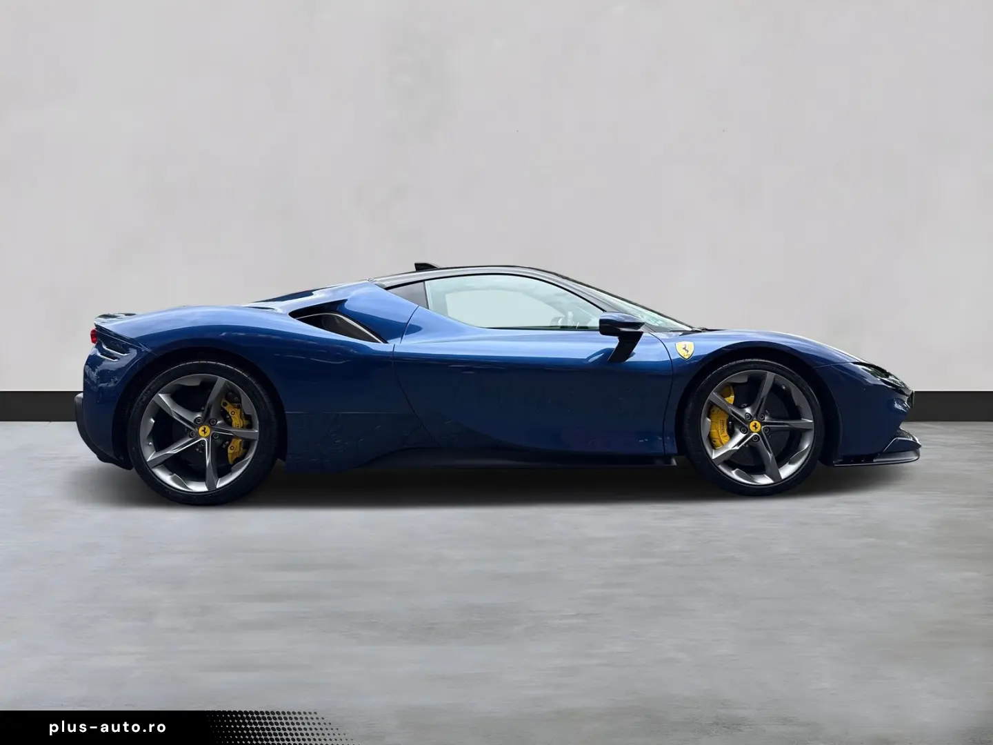 FERRARI SF90 Stradale