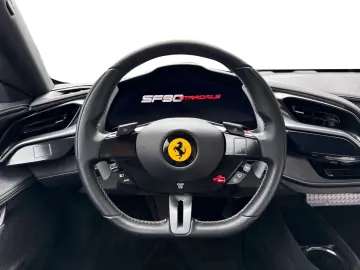 FERRARI SF90 Stradale
