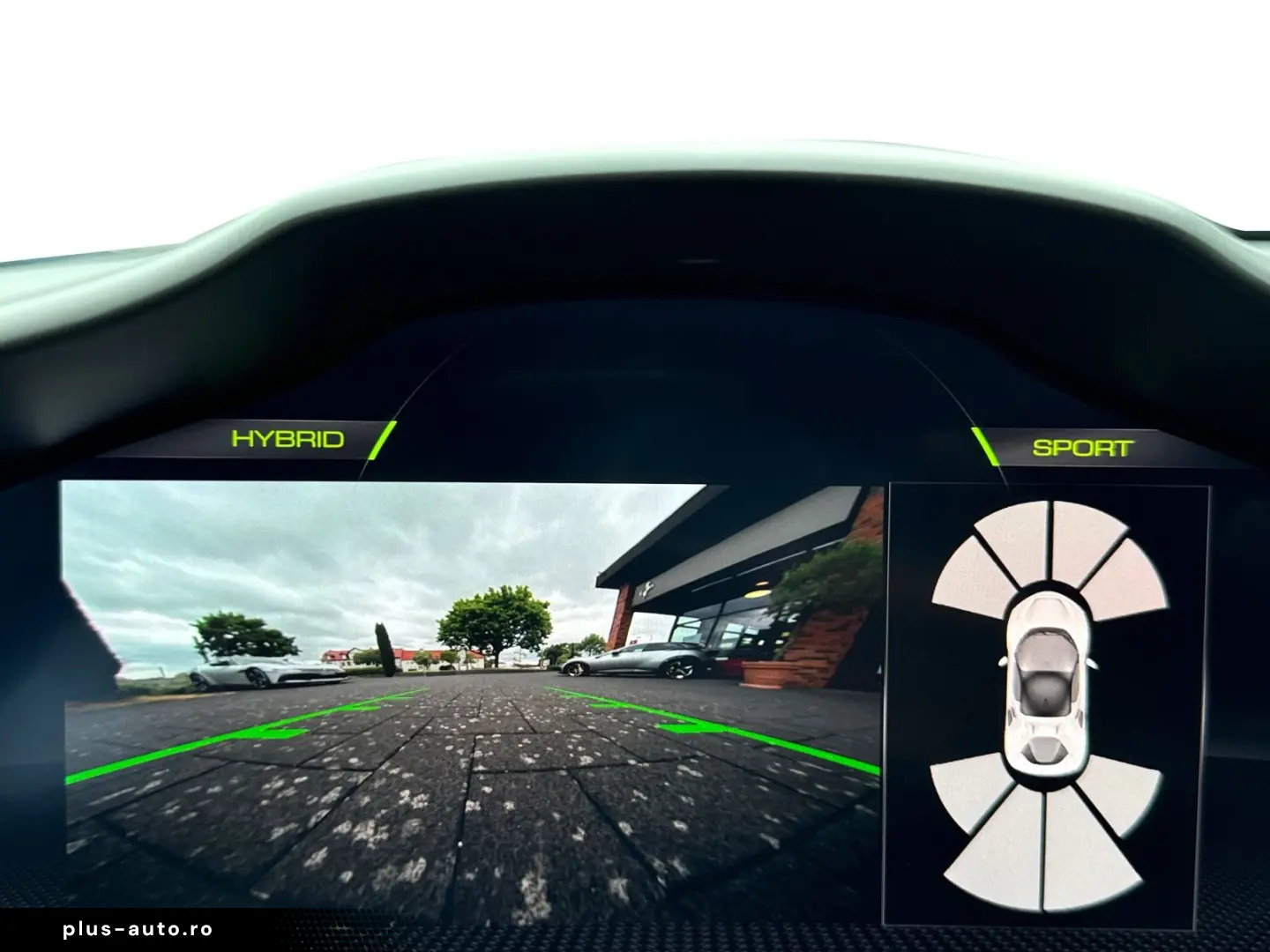 FERRARI SF90 Stradale