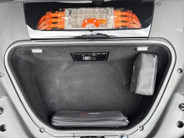 FERRARI SF90 Stradale