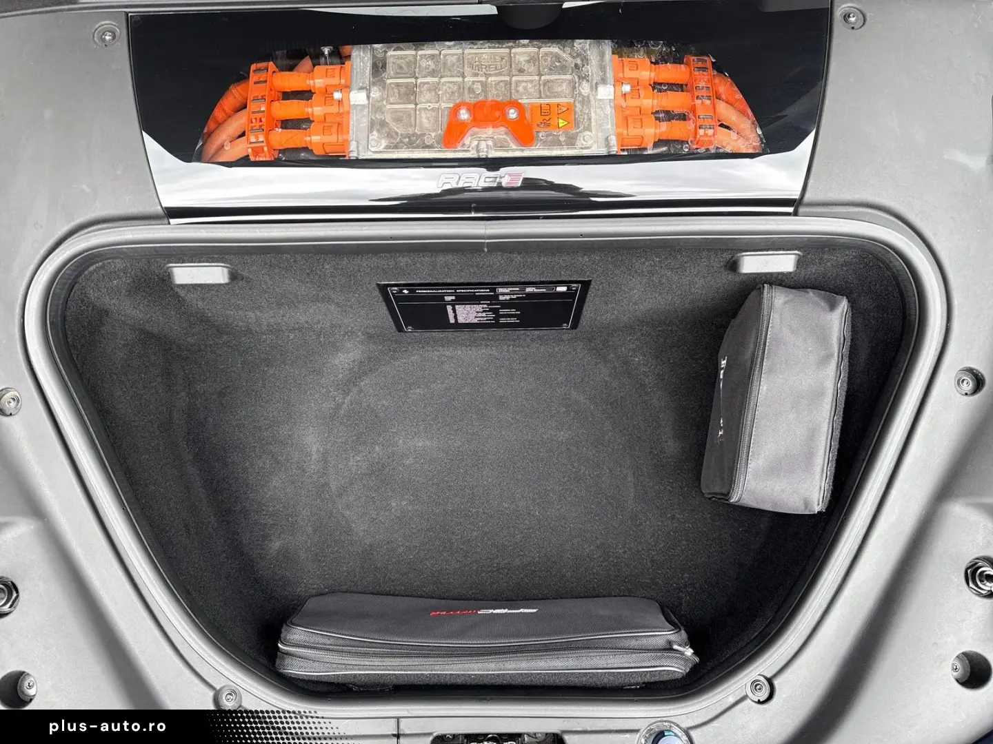 FERRARI SF90 Stradale