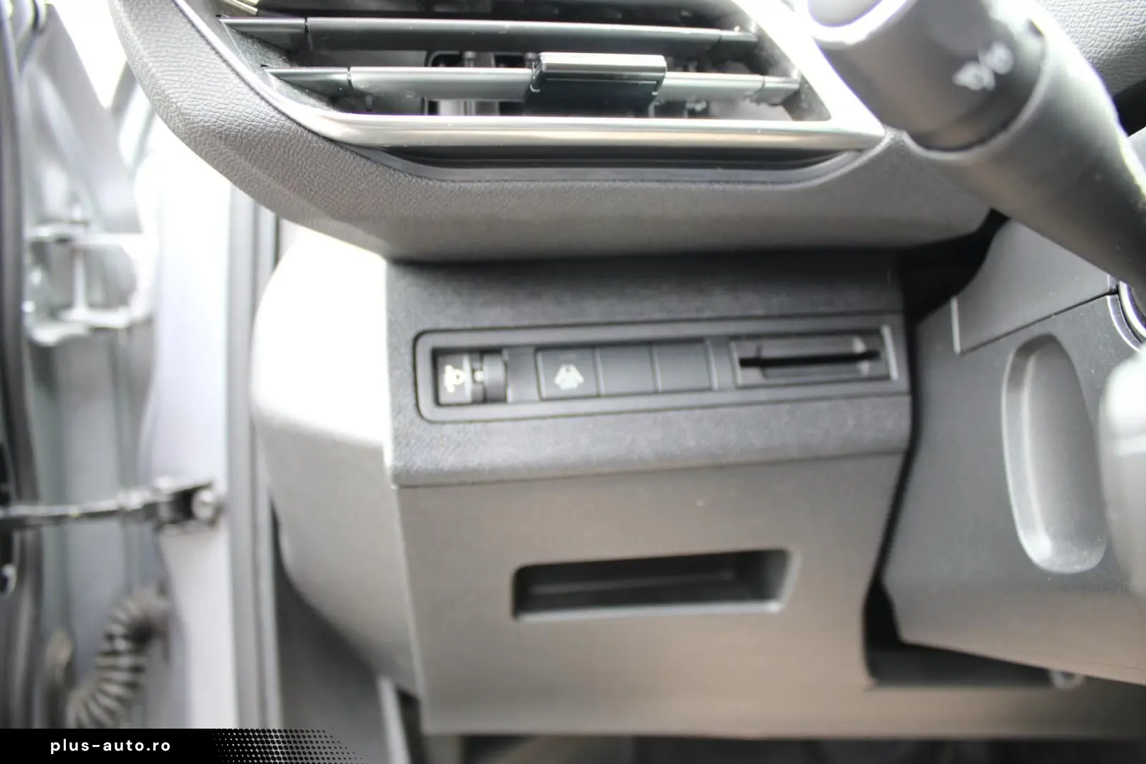 PEUGEOT 3008 136 MHEV Allure Pack  eDCS6  NAVI KAMERA