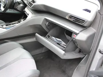 PEUGEOT 3008 136 MHEV Allure Pack  eDCS6  NAVI KAMERA