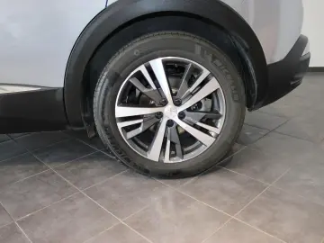 PEUGEOT 3008 136 MHEV Allure Pack  eDCS6  NAVI KAMERA