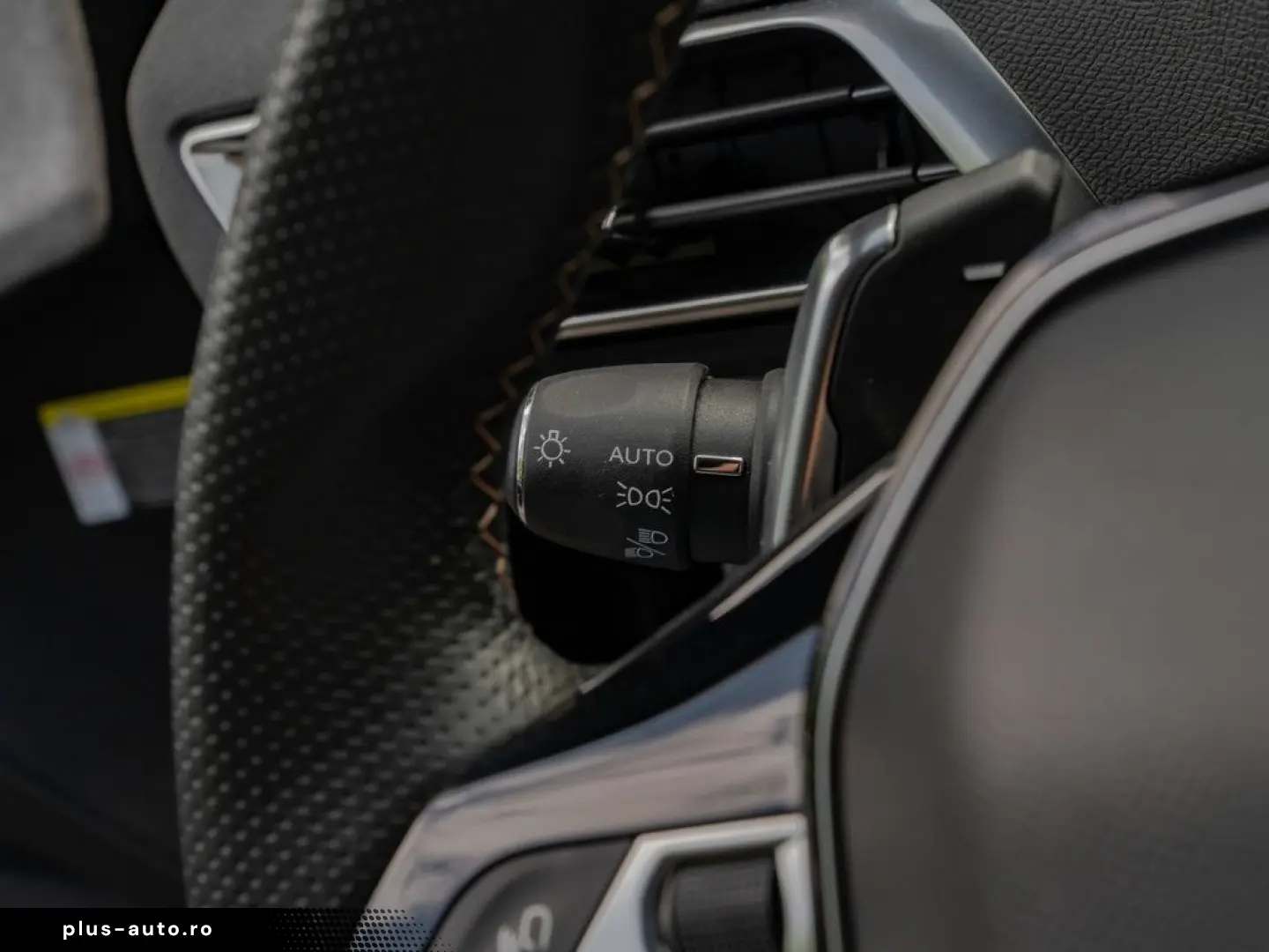 PEUGEOT 3008 1.2 GT SHZ KAMERA NAVI W-LAN ACC FACEL. LED