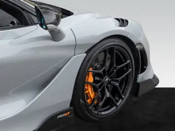 MCLAREN 765LT Spider   MSO Dove Grey   Carbon Exterior