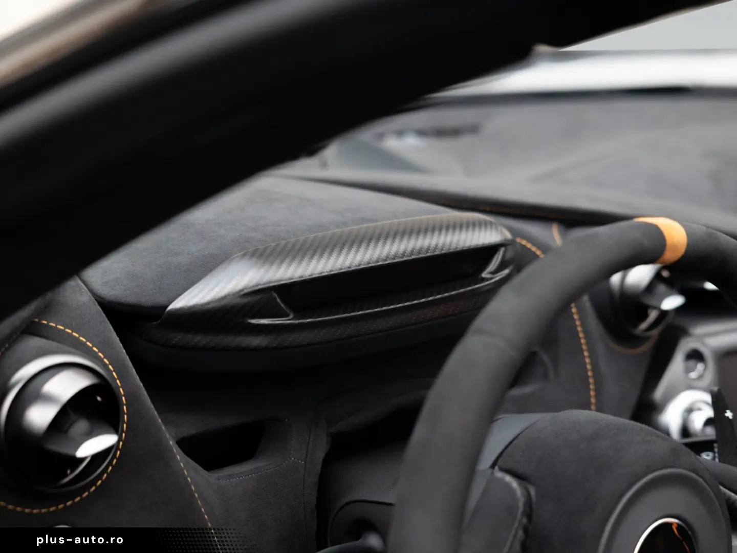 MCLAREN 765LT Spider   MSO Dove Grey   Carbon Exterior